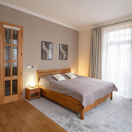 Executive 2-Bdrm Central Suite Ústí nad Labem Exteriör bild
