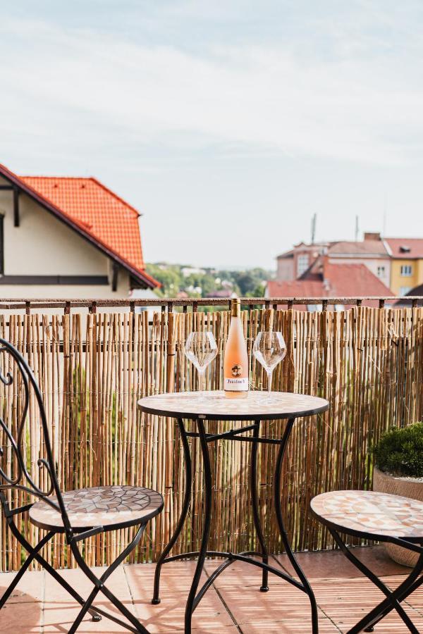 Executive 2-Bdrm Central Suite Ústí nad Labem Exteriör bild