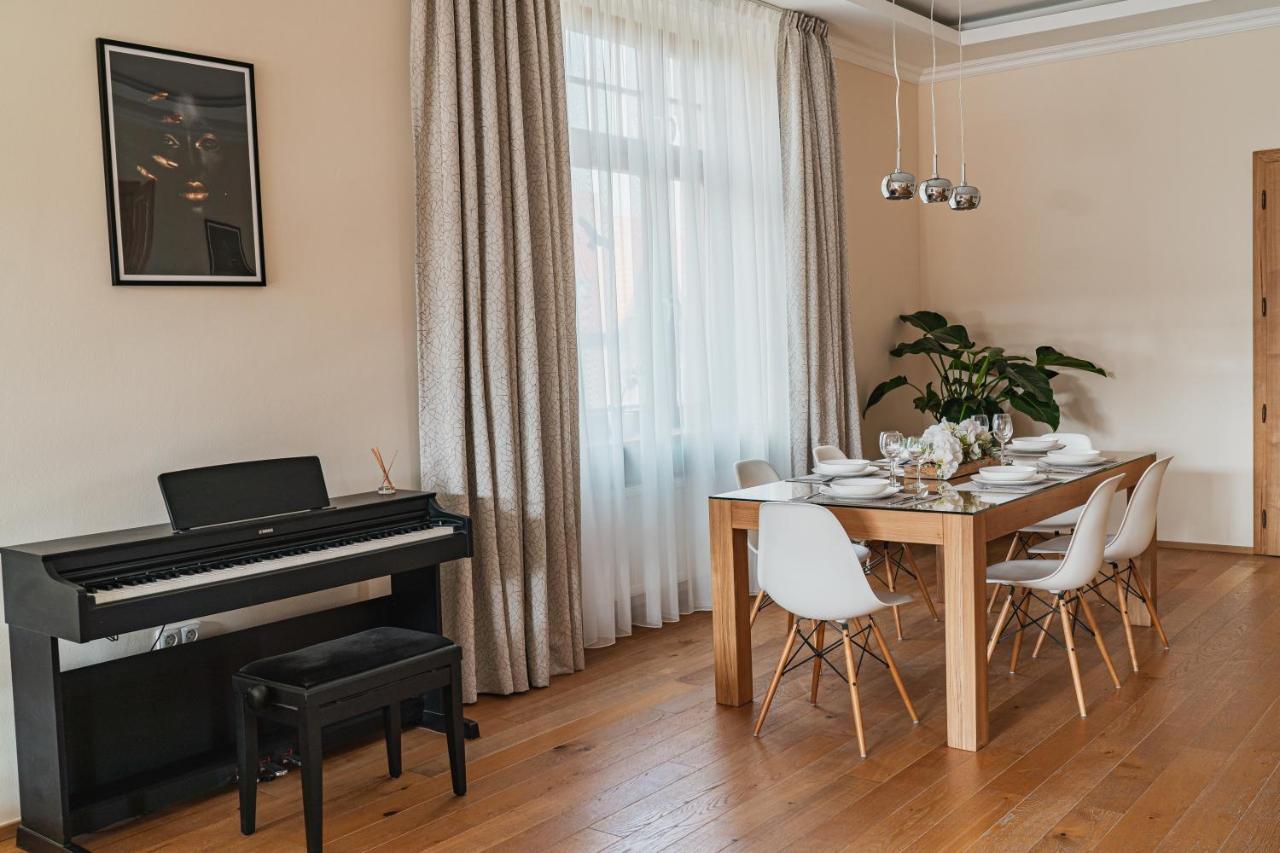 Executive 2-Bdrm Central Suite Ústí nad Labem Exteriör bild