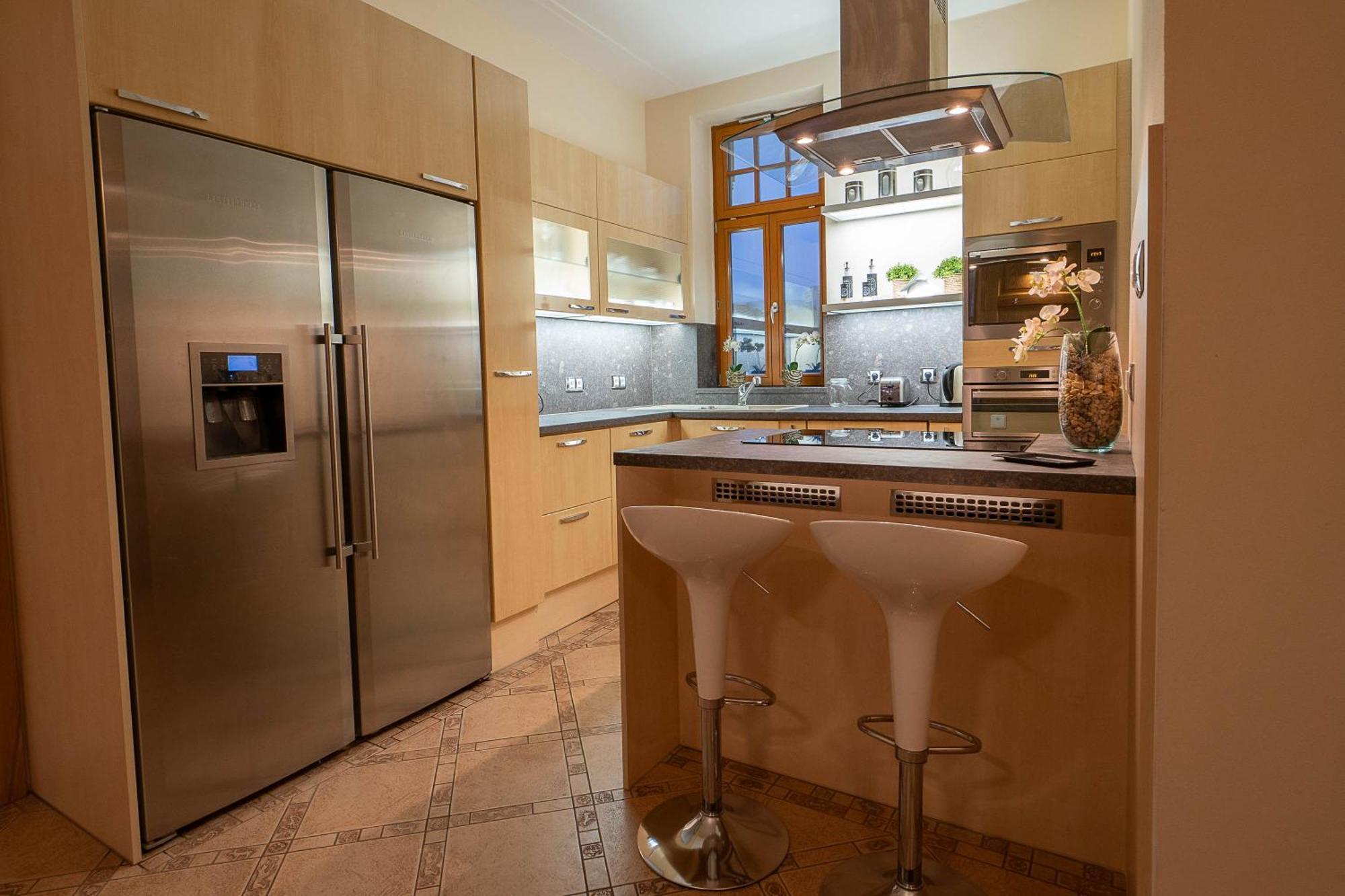 Executive 2-Bdrm Central Suite Ústí nad Labem Exteriör bild